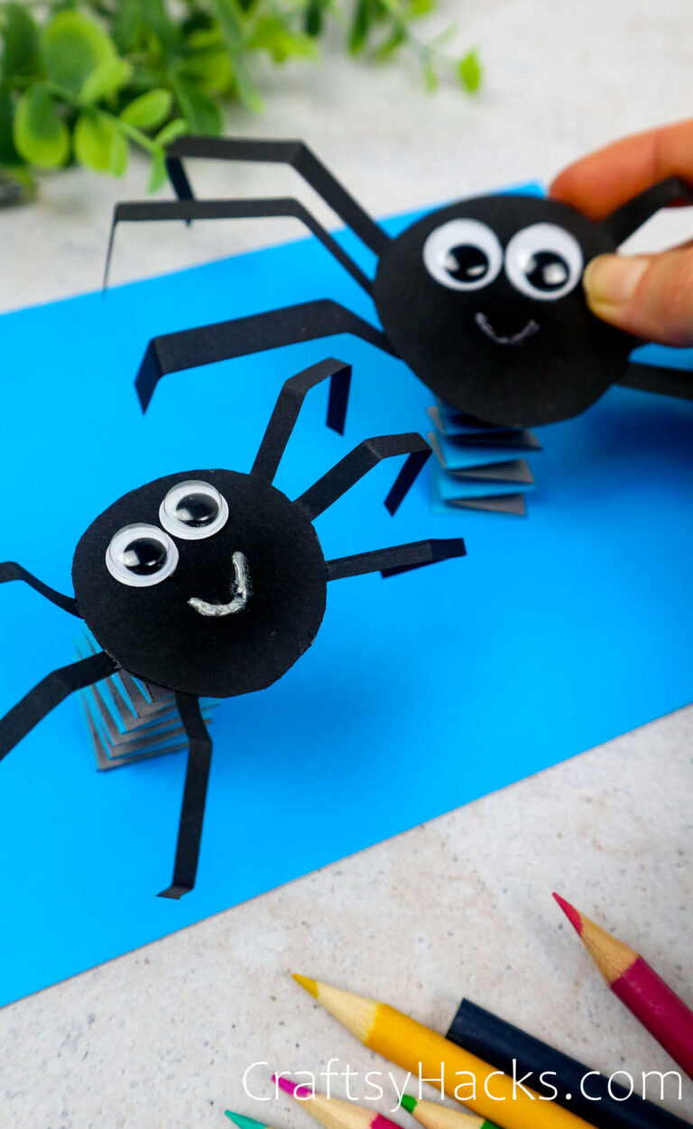 DIY Paper Spider (Step-by-Step) - Craftsy Hacks