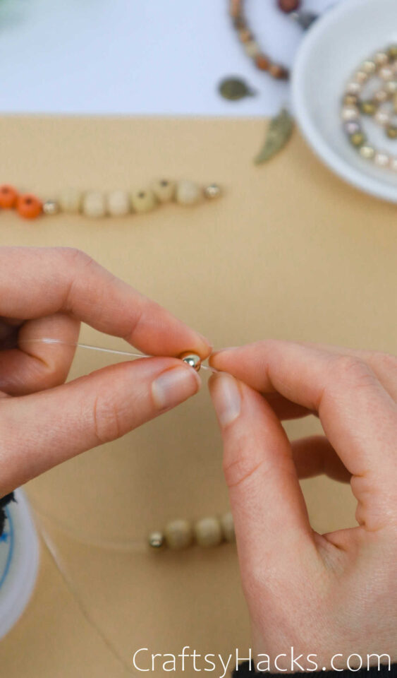 How To Make Beaded Bracelets - Craftsy Hacks