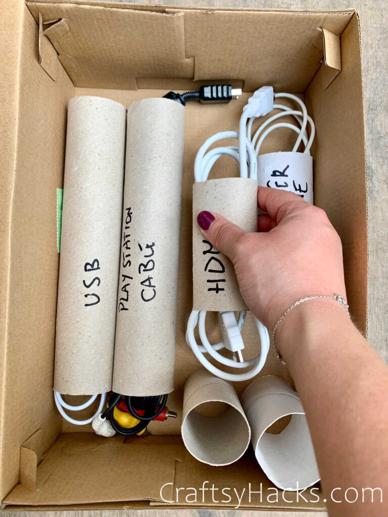 21 Toilet Paper Tube Hacks - Craftsy Hacks