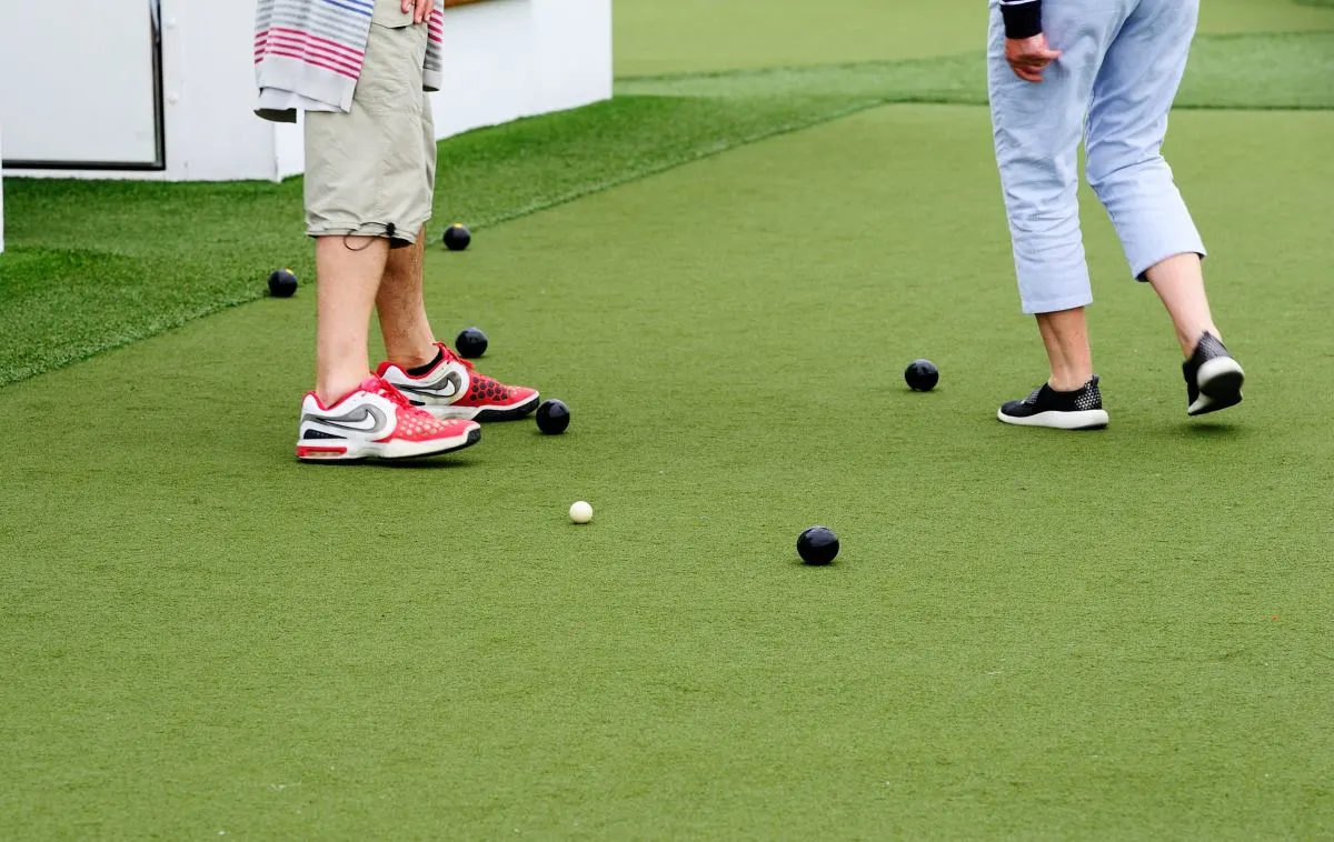 lawn bowling