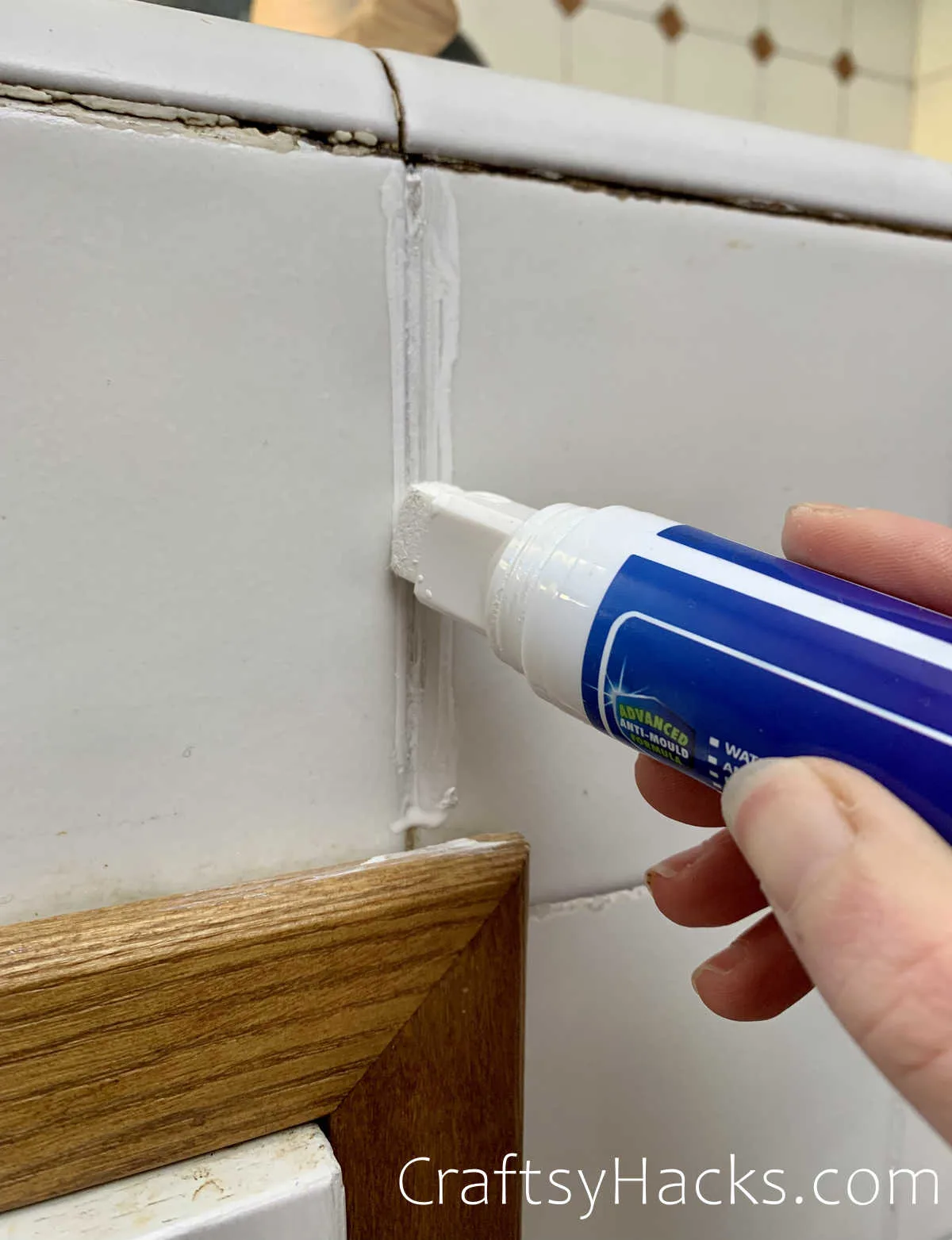use a grout pen