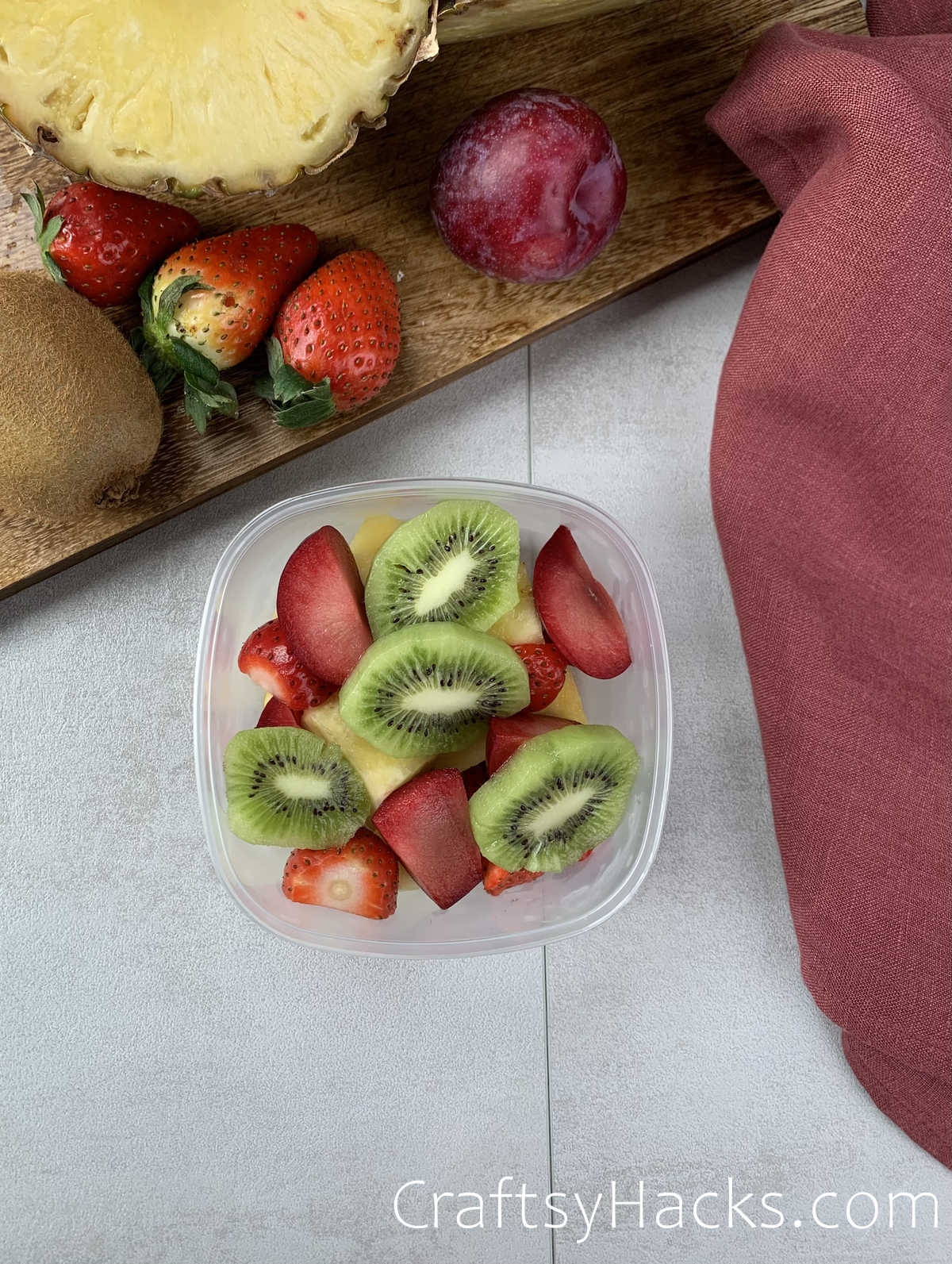 store cut fruits in air tight container