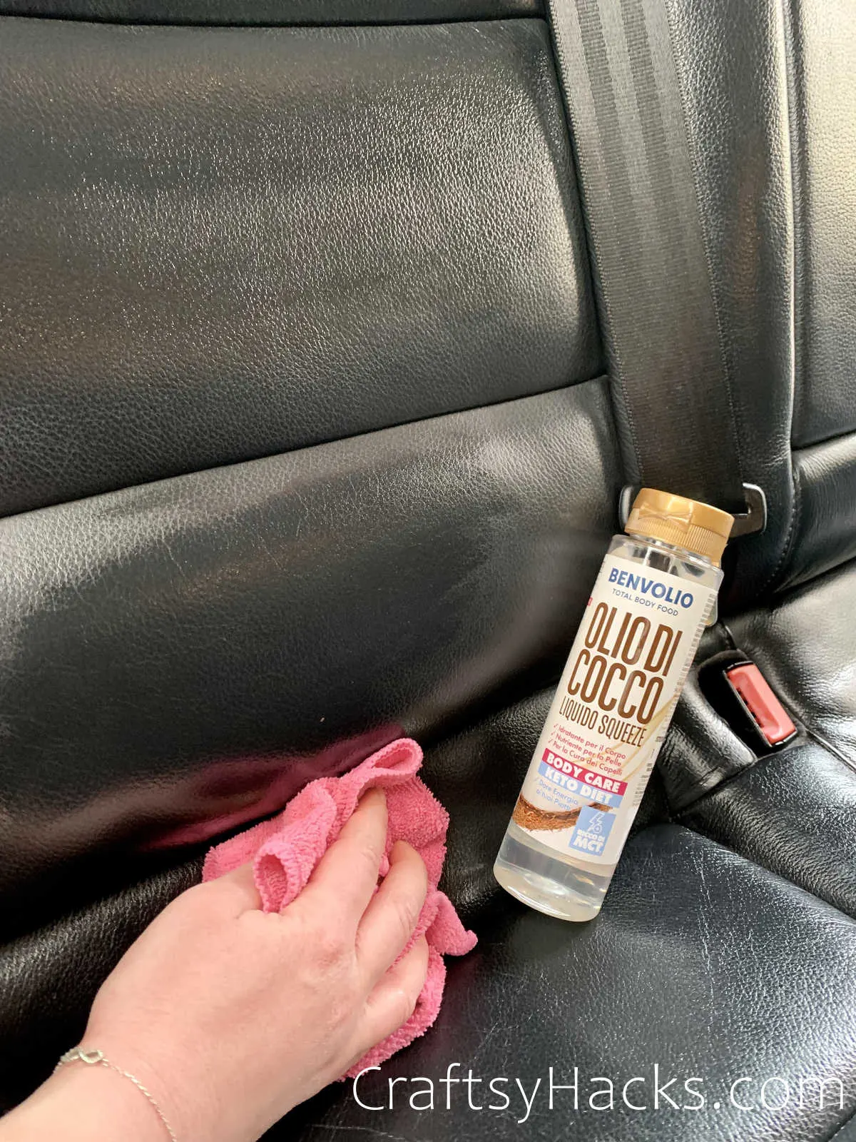 clean car leather with coconut oil