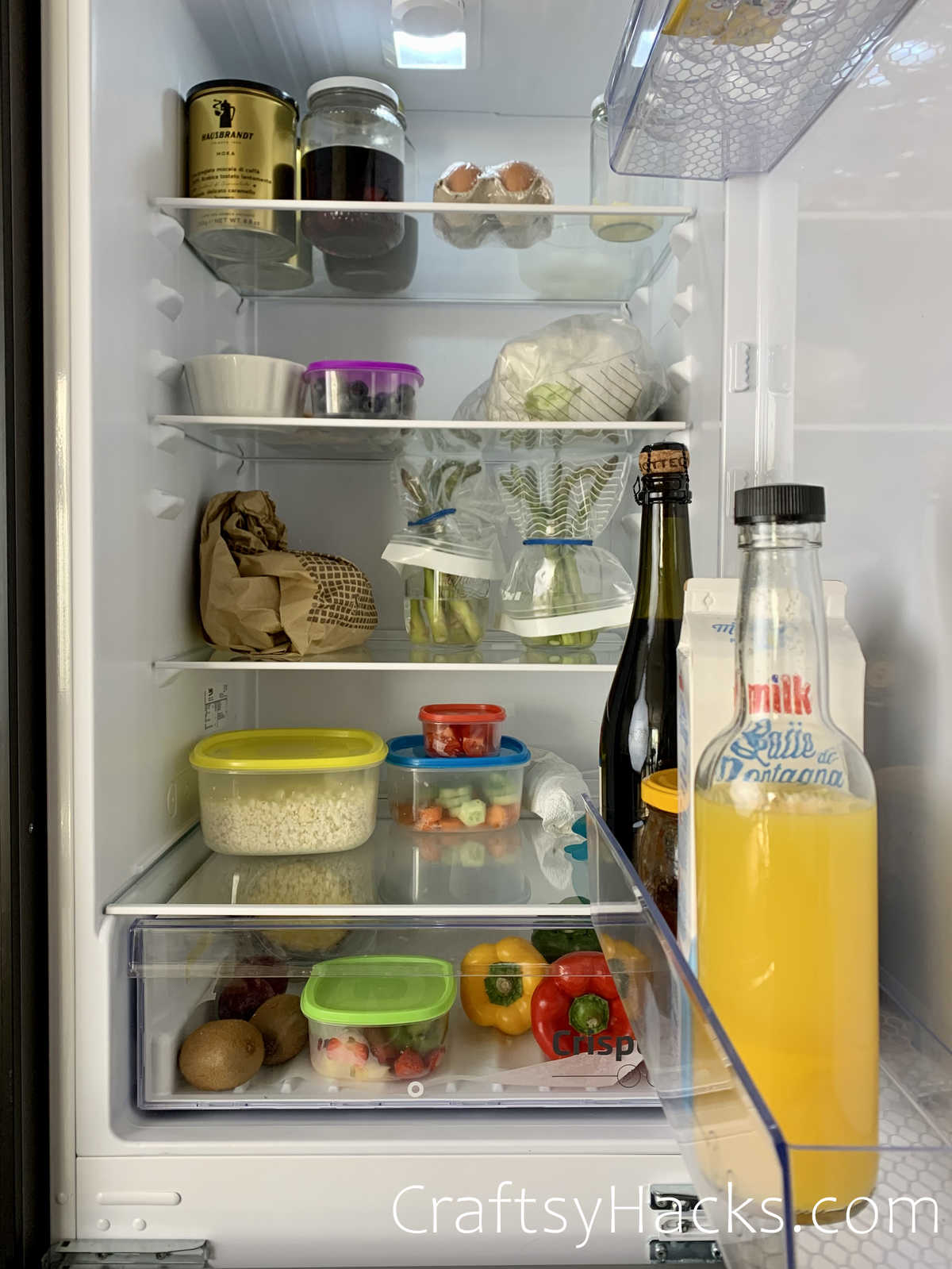 storing fruits and vegetables in fridge