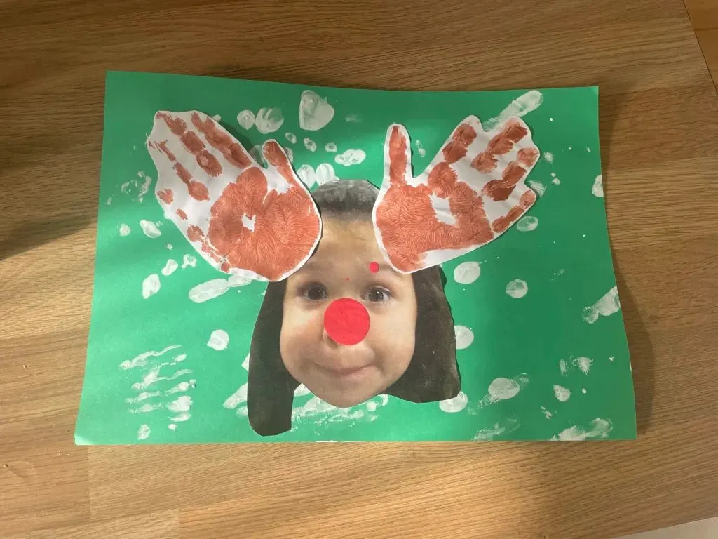 kids reindeer handprint photo craft
