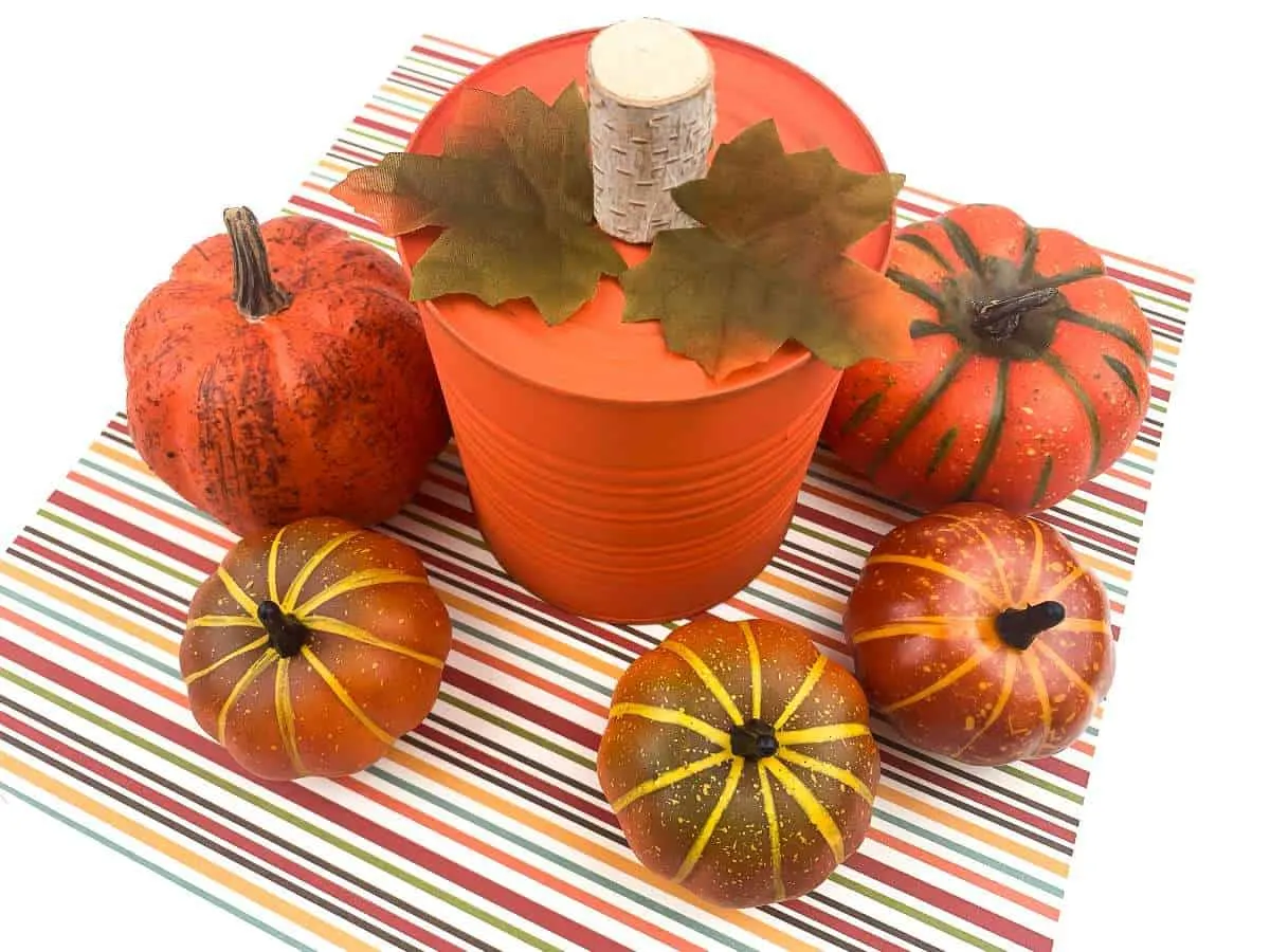 farmhouse style tin can pumpkin