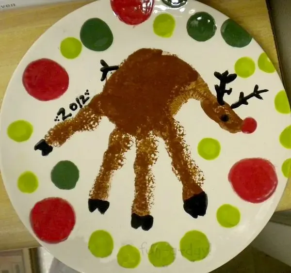 handprint Christmas plates