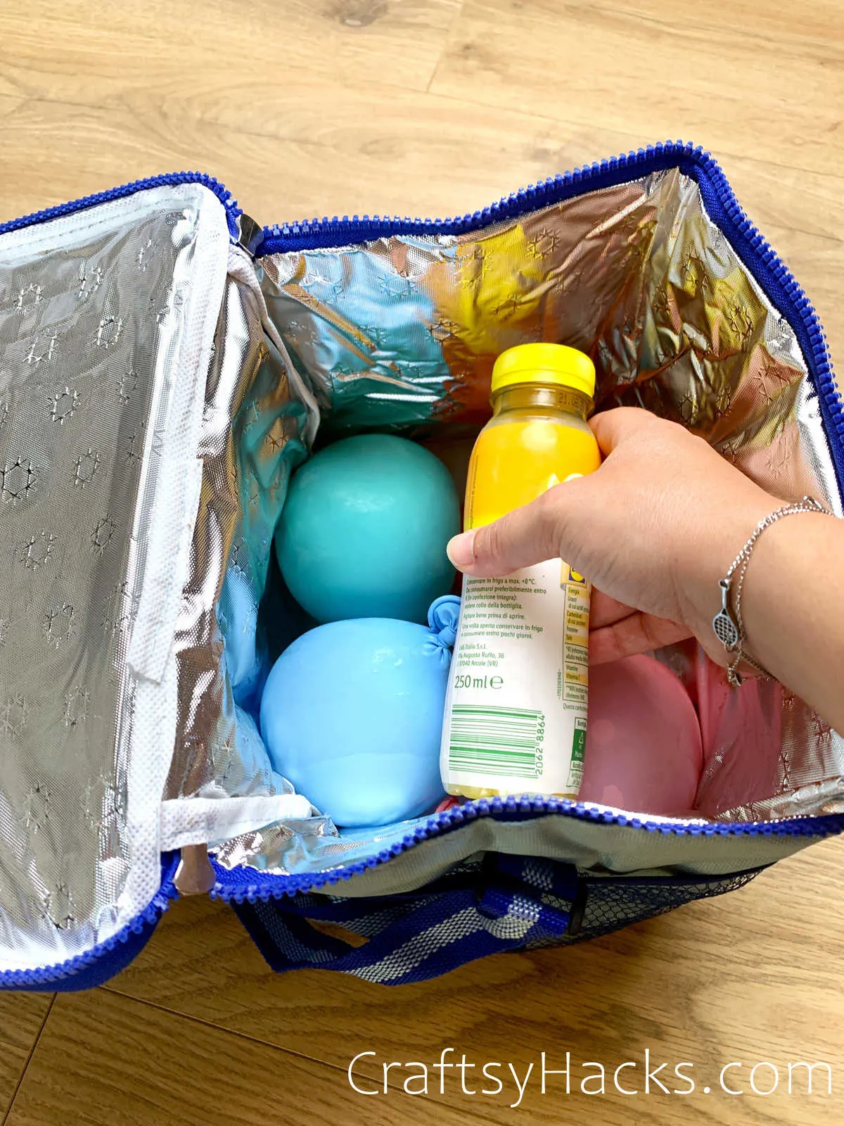 freeze balloons to keep drinks cold