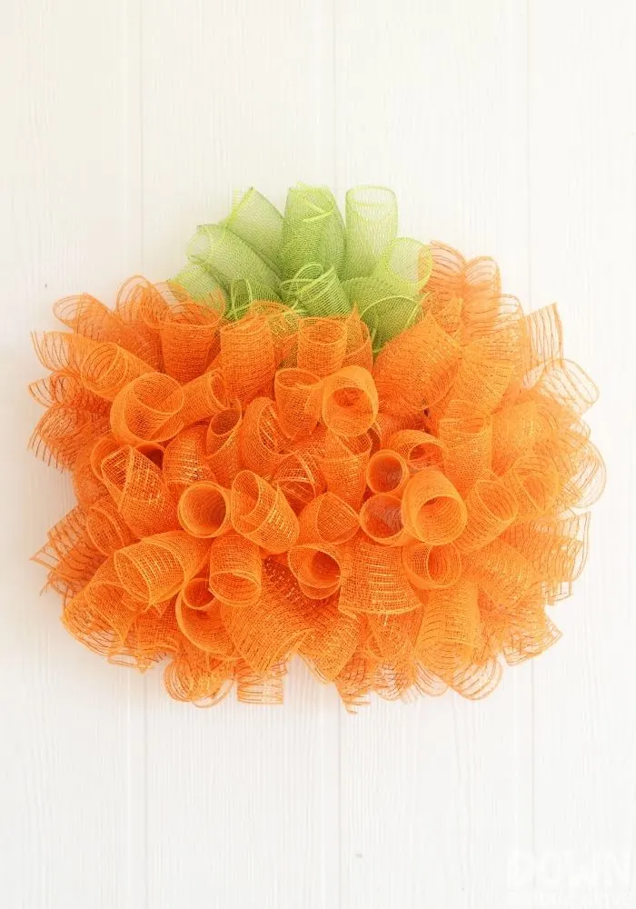 DIY mesh pumpkin wreath