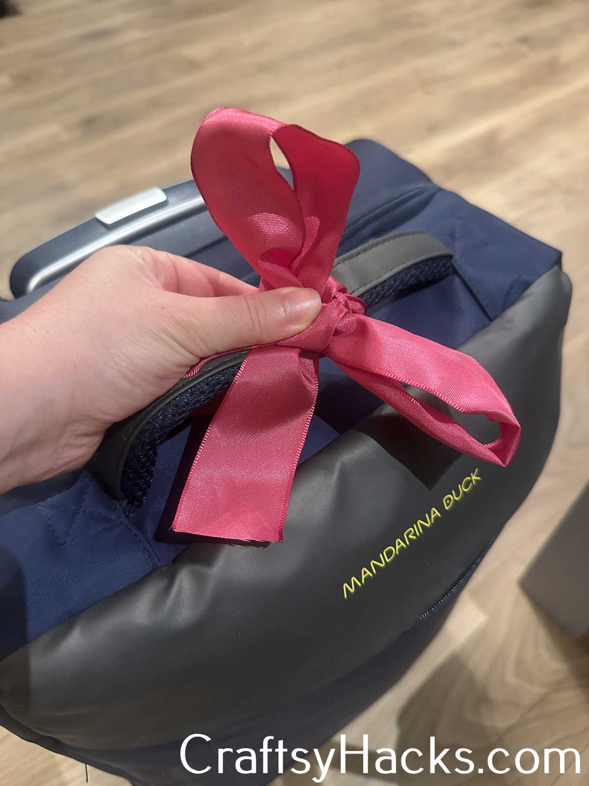 Tie a Ribbon to the Suitcase to Recognise It