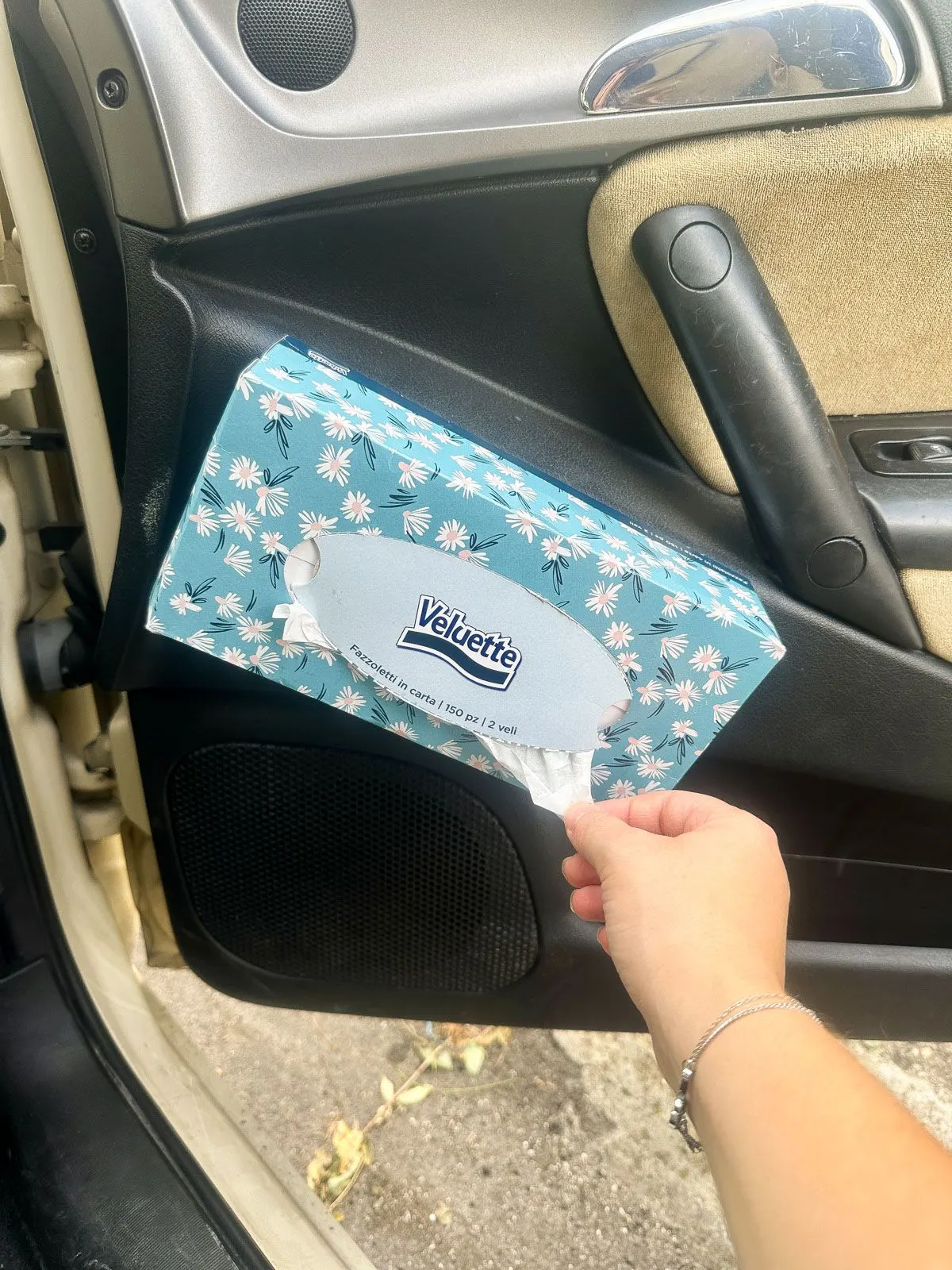 Attach a Tissue Box on the Passenger Seat Side