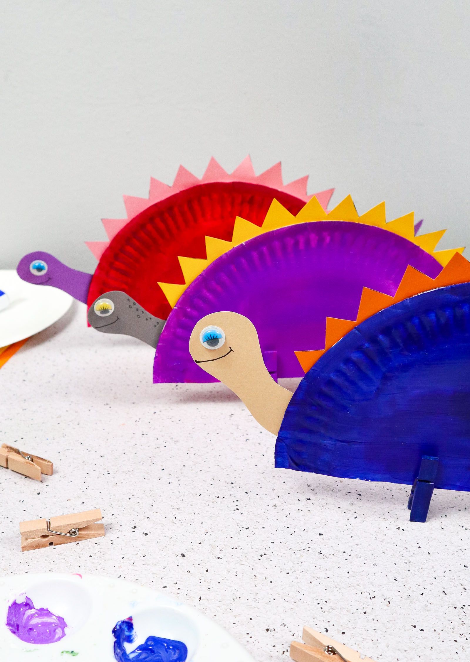 Paper Plate Dinosaur kids craft