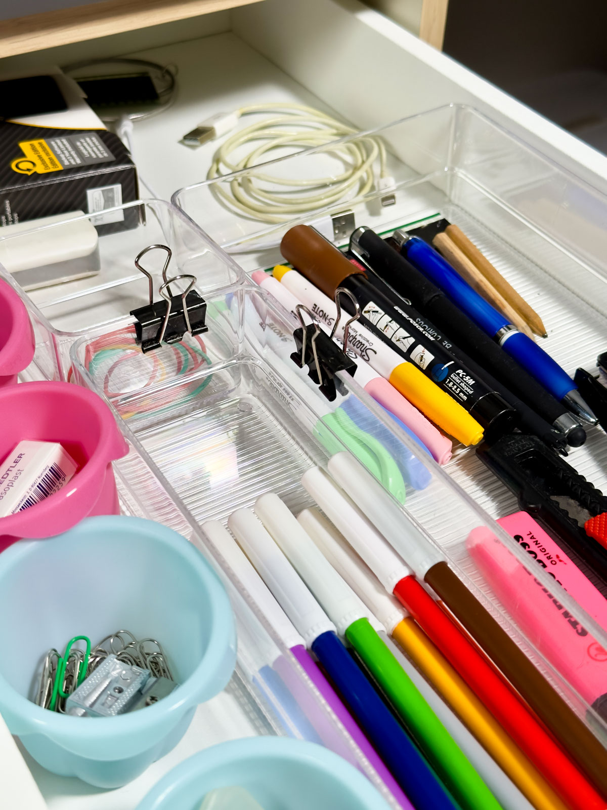 Keep Your Drawer Dividers Together with Binder Clips