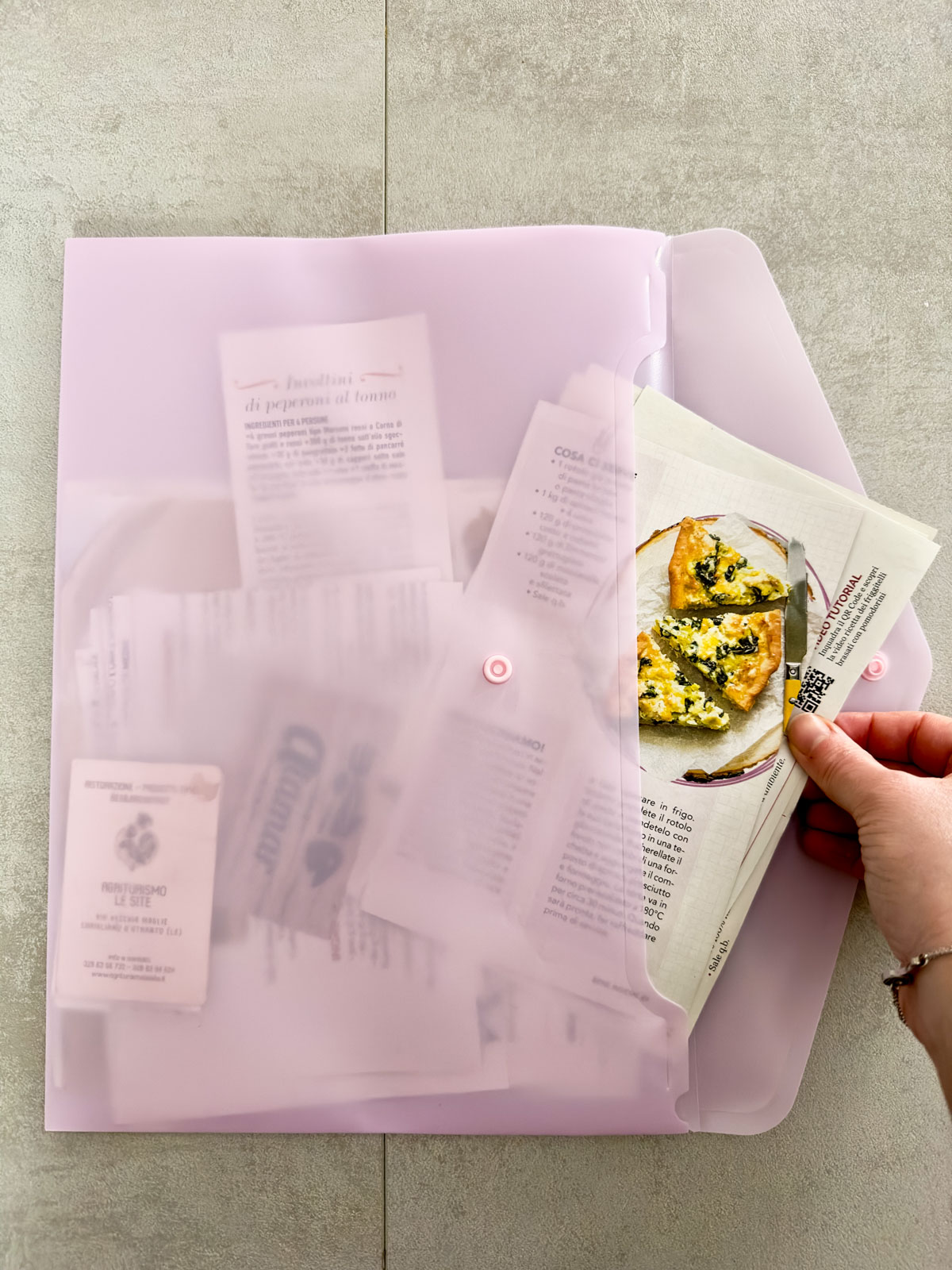 Store Recipes, Coupons, and Cards in a Dedicated Folder