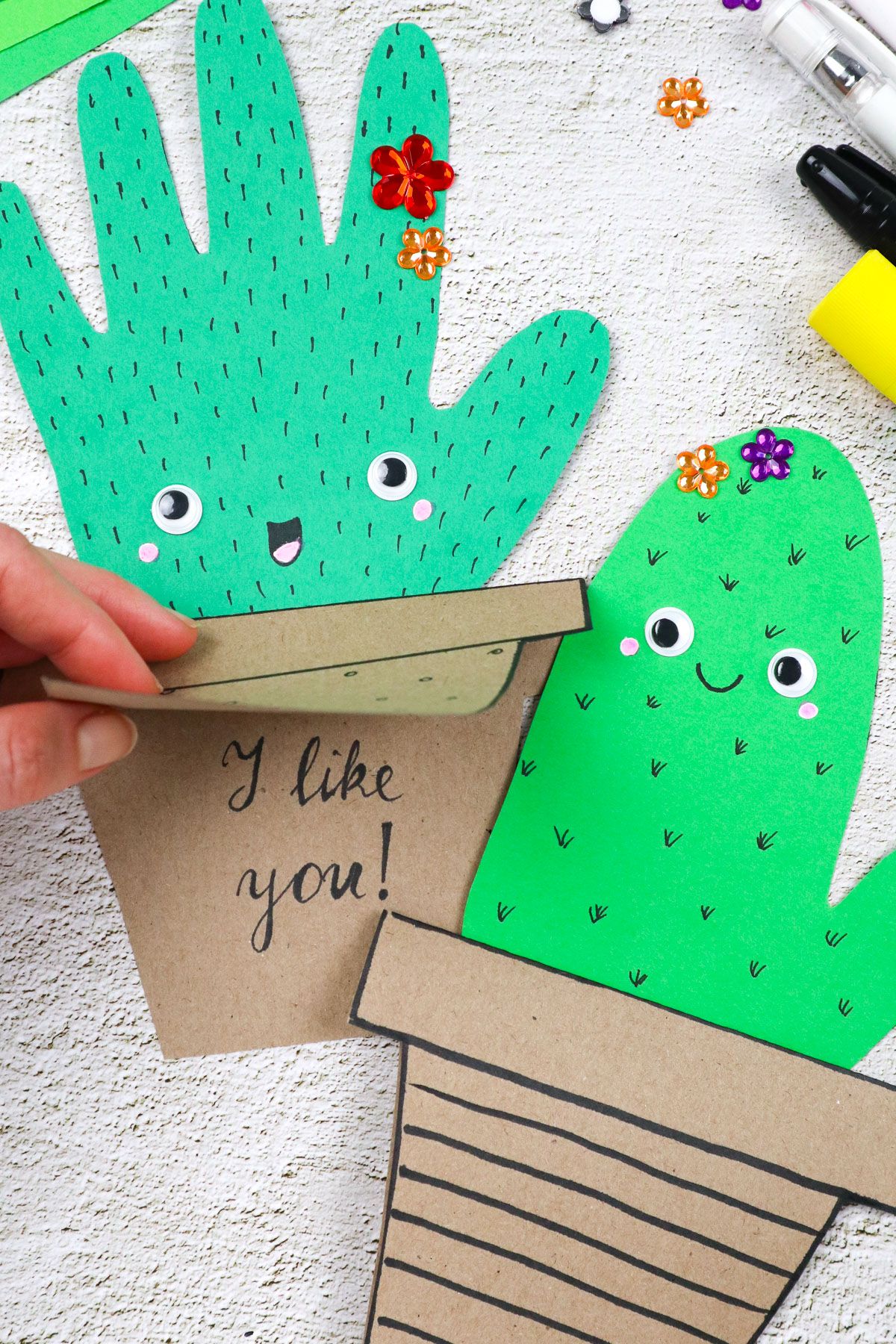 DIY Handprint Cactus craft idea