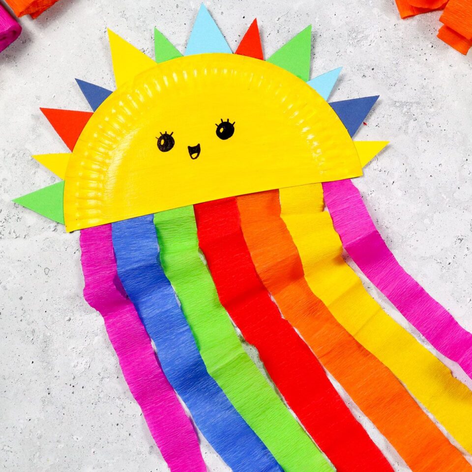 Paper Plate Rainbow Craft - Craftsy Hacks