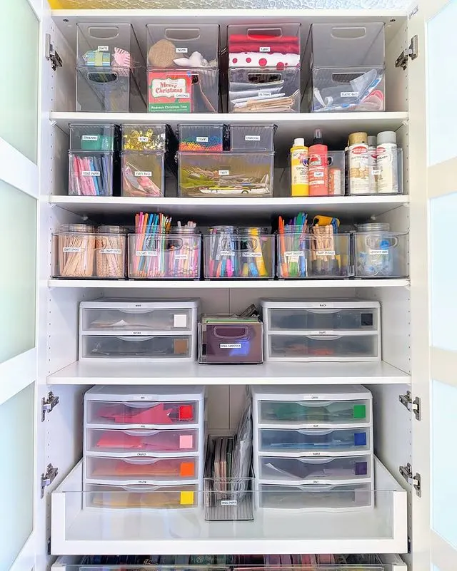 27 Genius Craft Room Hacks for a Small Space - Craftsy Hacks