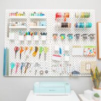 23 Craft Room Ideas You Have to See to Believe - Craftsy Hacks