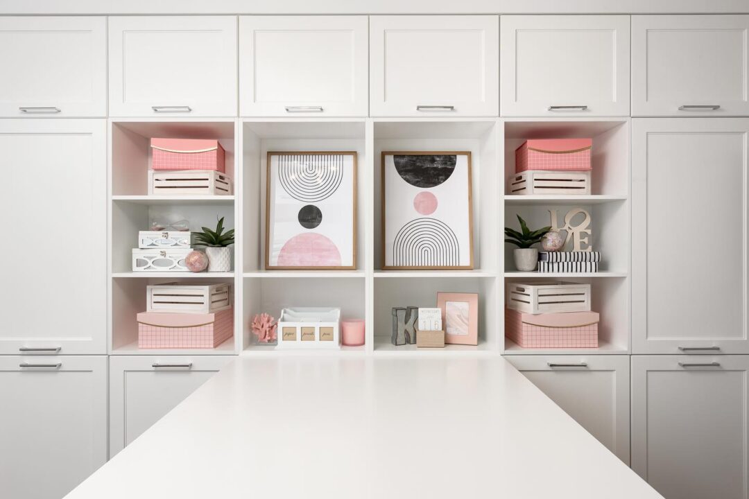 23 Craft Room Ideas You Have to See to Believe - Craftsy Hacks