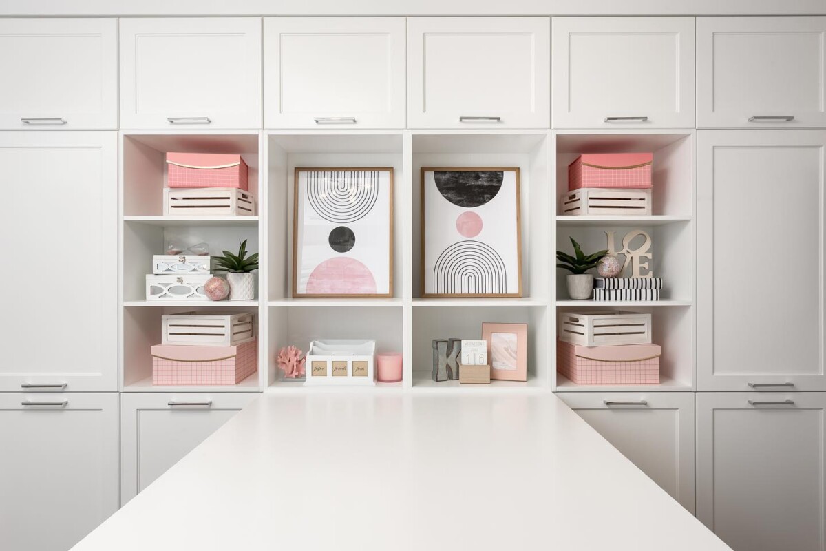 23 Craft Room Ideas You Have to See to Believe - Craftsy Hacks