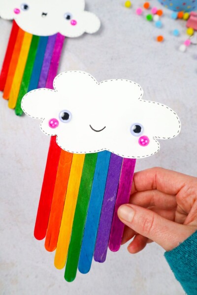 The Cutest Rainbow Popsicle Stick Craft - Craftsy Hacks