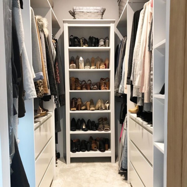 31 The Most Clever Small Walk-In Closet Ideas - Craftsy Hacks