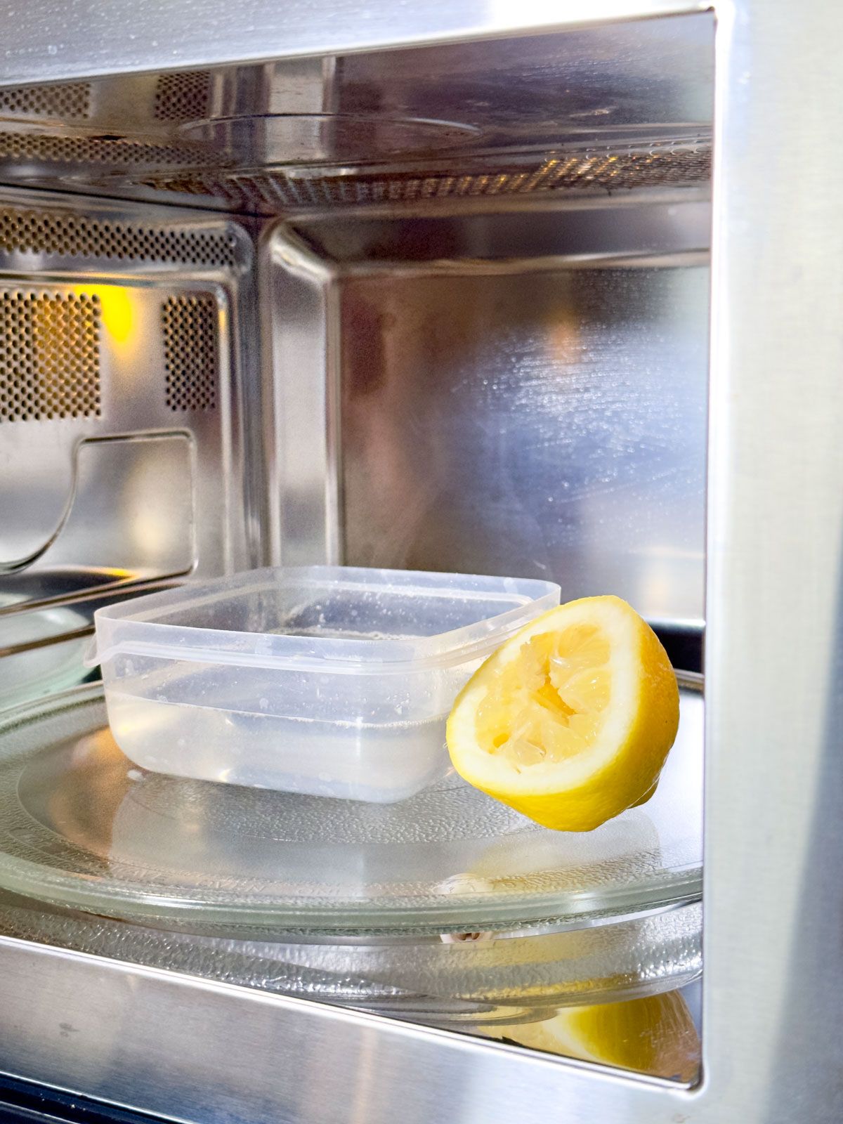 Clean Microwave with a Bowl of Water and Lemon Juice