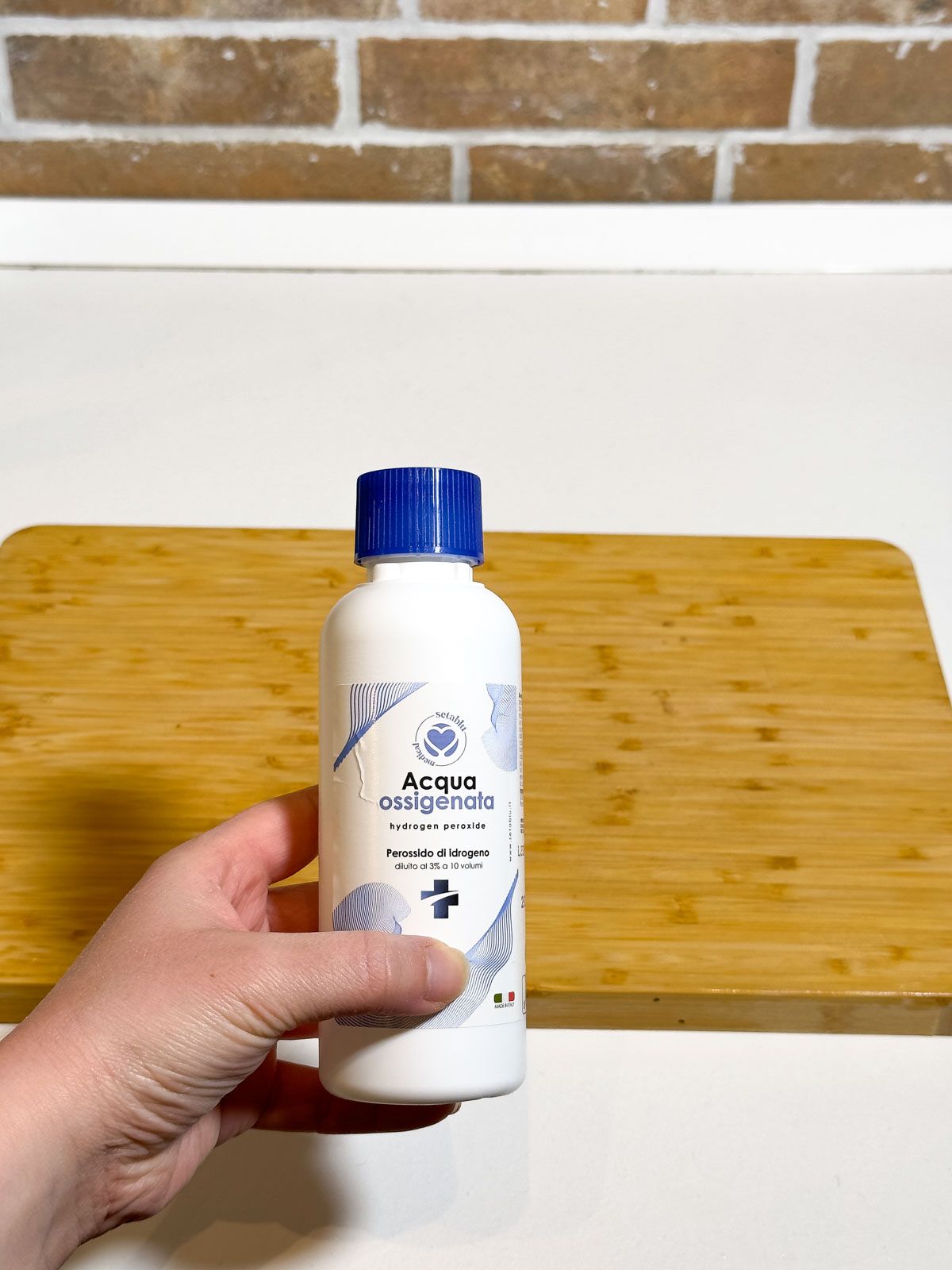 disinfect Cutting Board with Hydrogen Peroxide