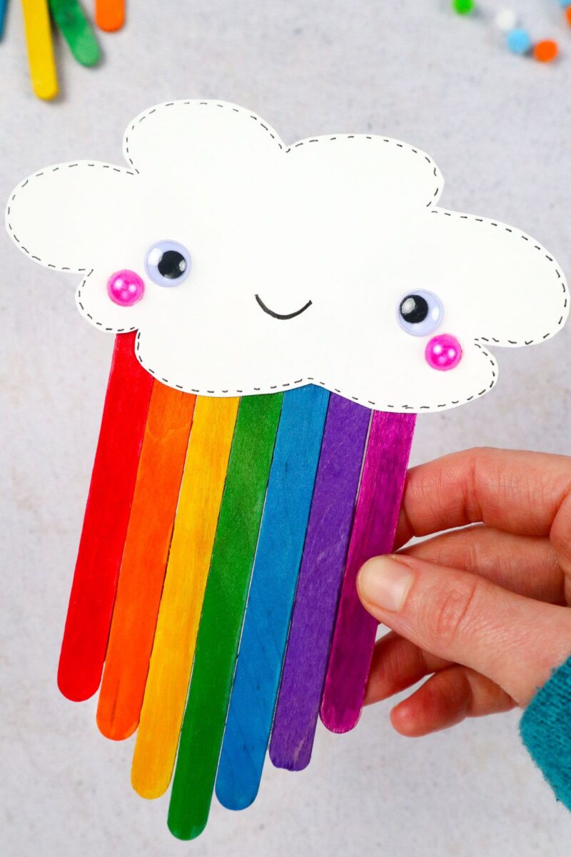 The Cutest Rainbow Popsicle Stick Craft - Craftsy Hacks