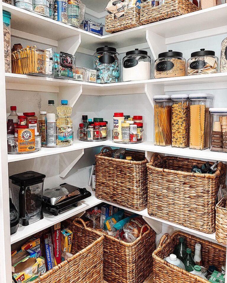 21 Dollar Store Pantry Organizing Ideas - Craftsy Hacks