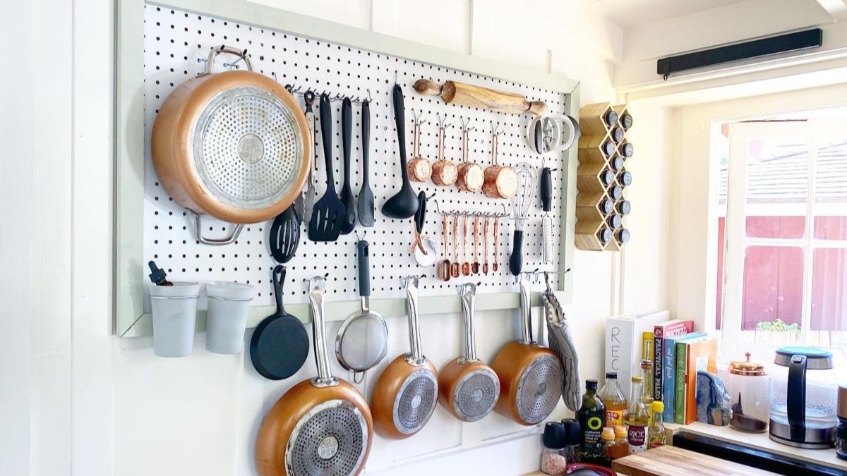 Running Out of Space? 21 The Most Clever Ways to Organize Kitchen on a ...
