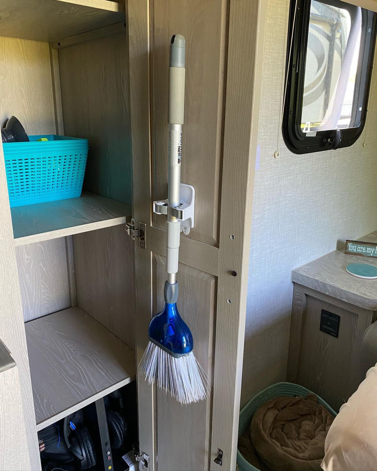 Collapsible Broom and Dustpan