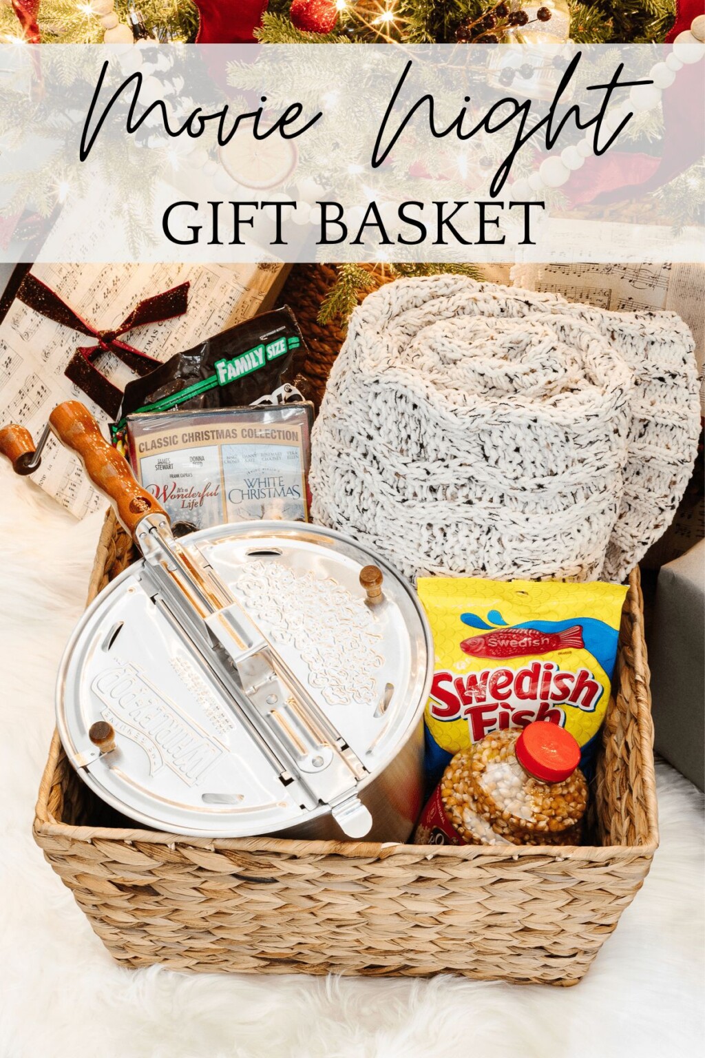 51 Christmas Basket Ideas for Friends and Family - Craftsy Hacks