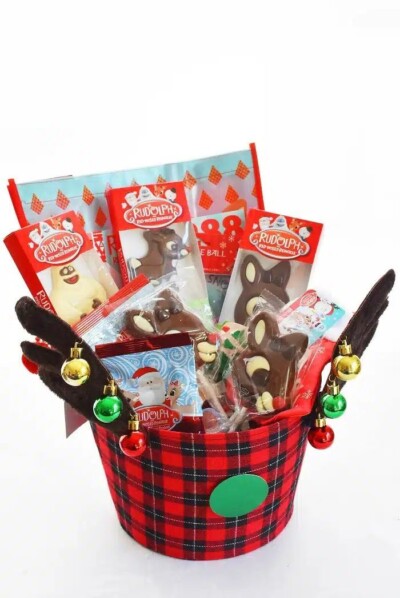 51 Christmas Basket Ideas for Friends and Family - Craftsy Hacks