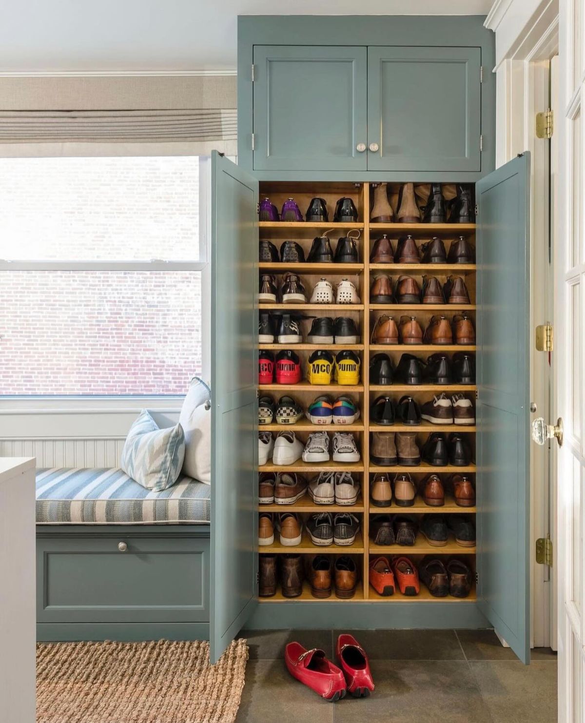 shoe cabinet