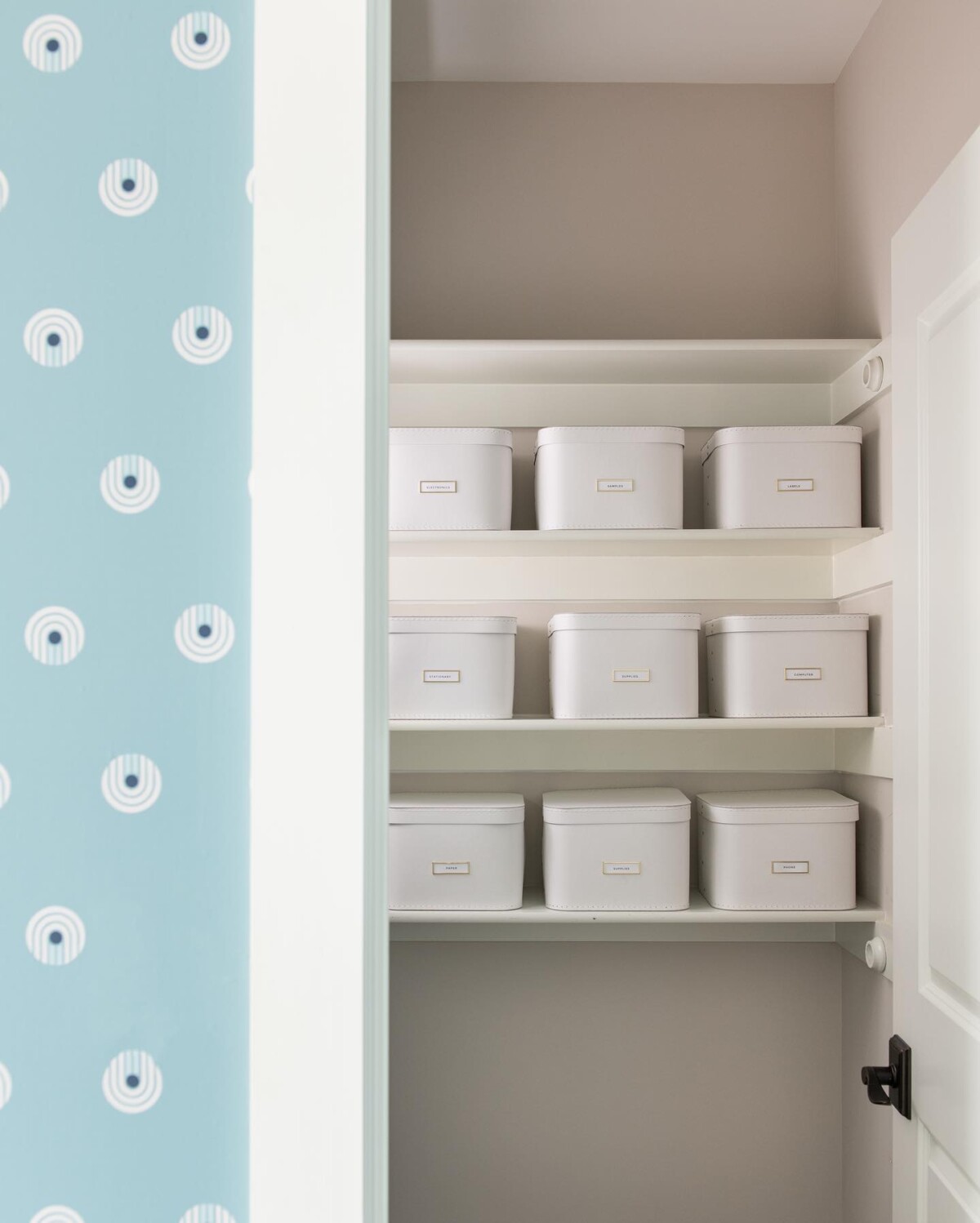 View of 27 Awesome Home Office Organization Ideas - Craftsy Hacks