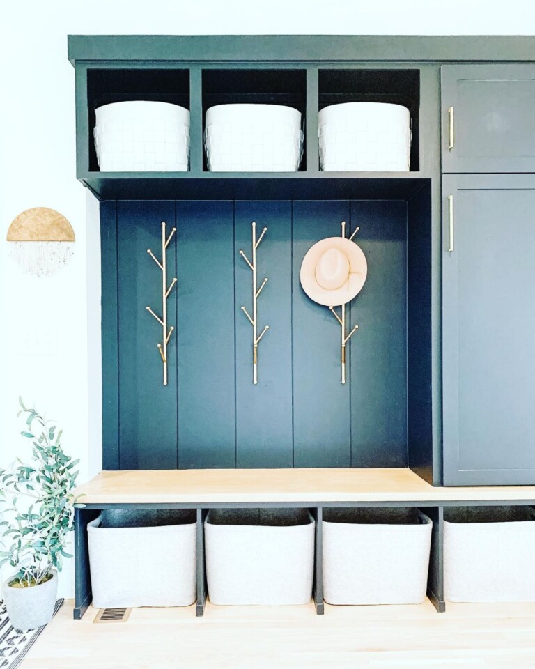 27 Clever Mudroom Organizing Ideas - Craftsy Hacks