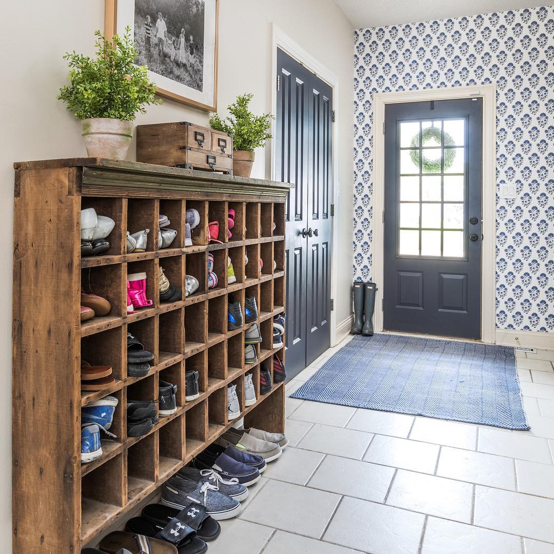 shoe cubby