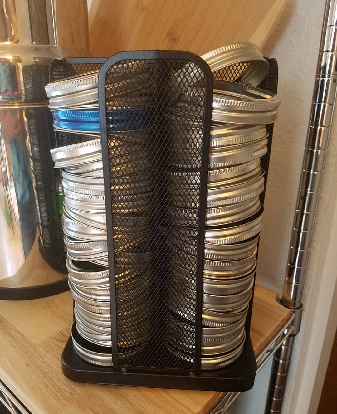 cup dispenser