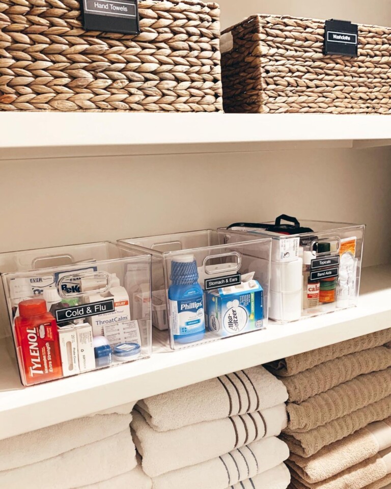 21 Smart Linen Closet Organizing Ideas - Craftsy Hacks