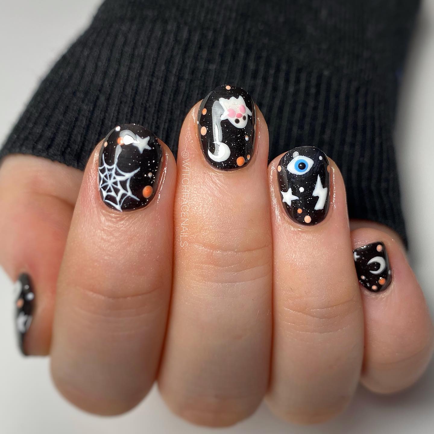 Halloween nails