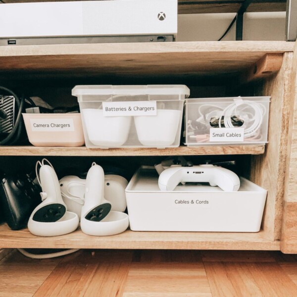 17 Clever Cord & Cable Organization Hacks - Craftsy Hacks