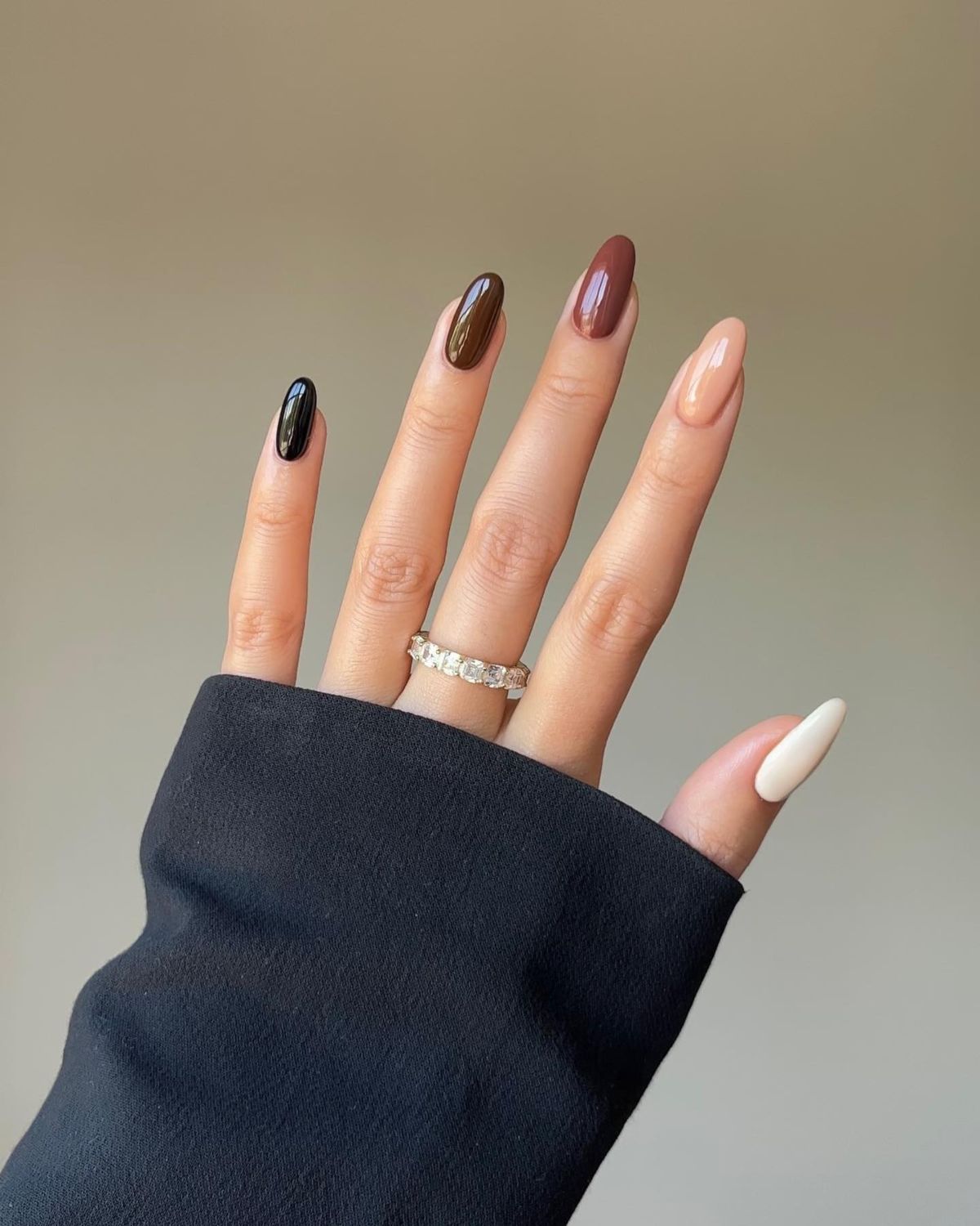 1. Neutral Nude Fall Tones