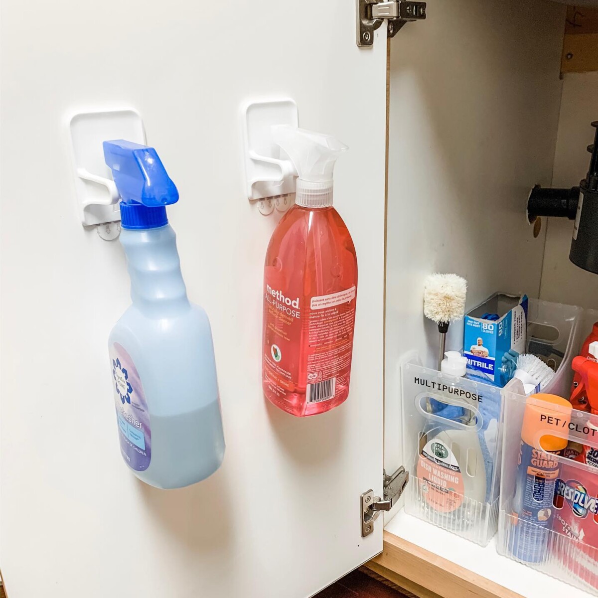 27 Ways to Organize with Command Hooks - Craftsy Hacks