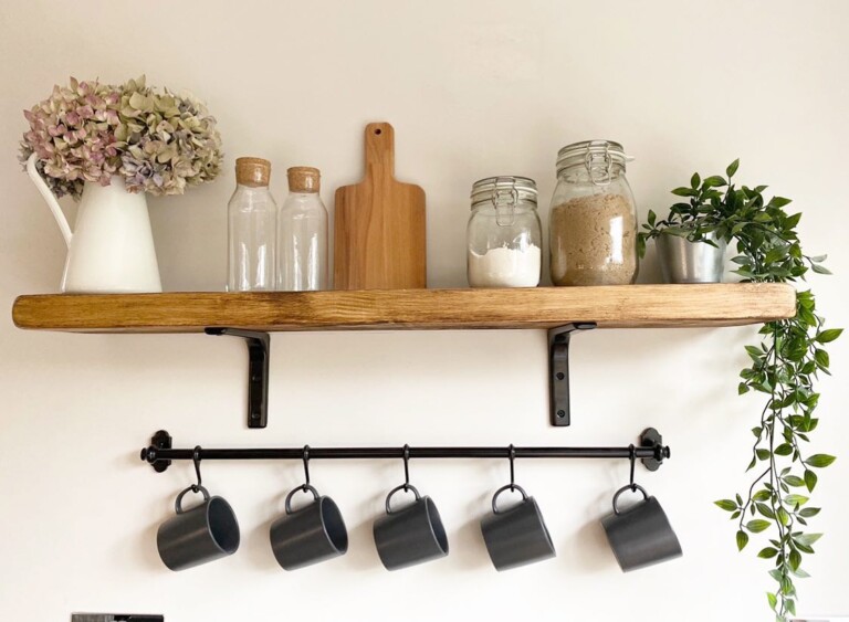 21 Clever Shelf Organizing Ideas - Craftsy Hacks