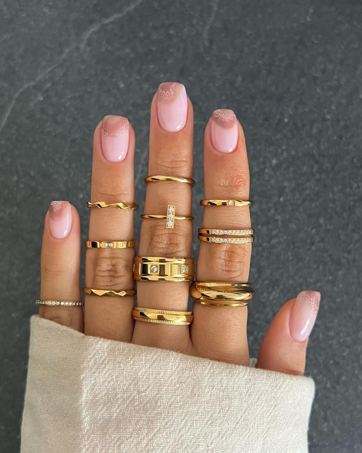 17. Caramel and Rose Gold Nudes