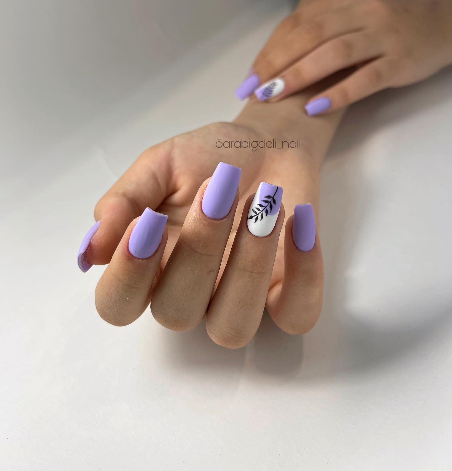 2. Purple with an Accent Nails