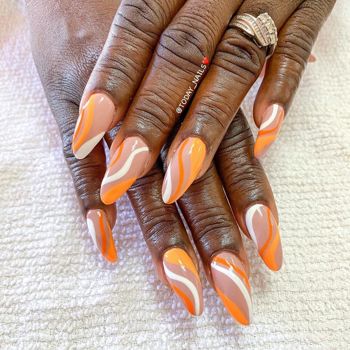27. Sunset Nails