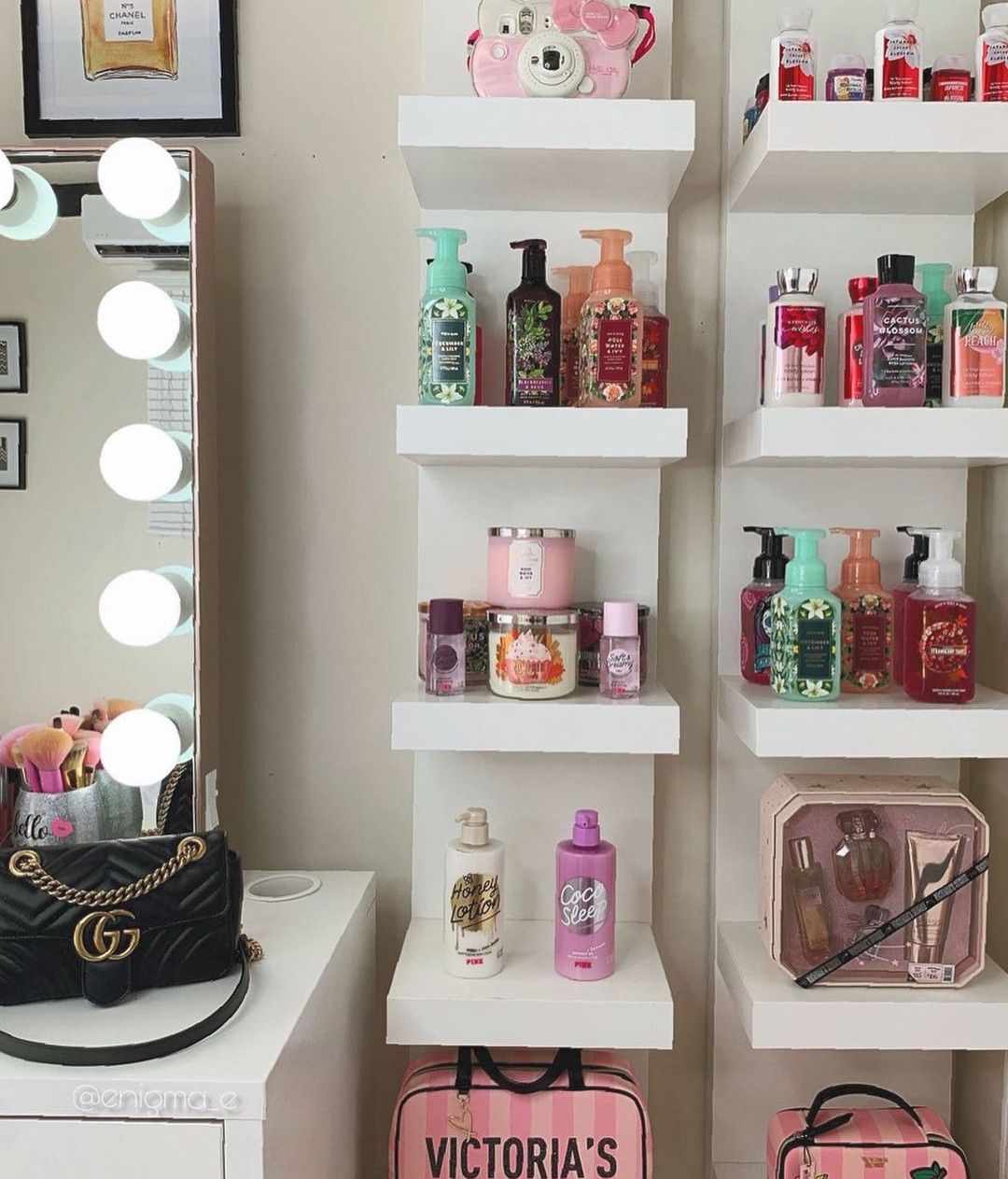 Mounted Vanity Organizer