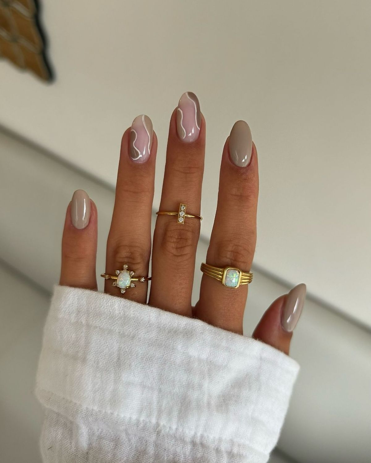 17. Elegant Pink Accents